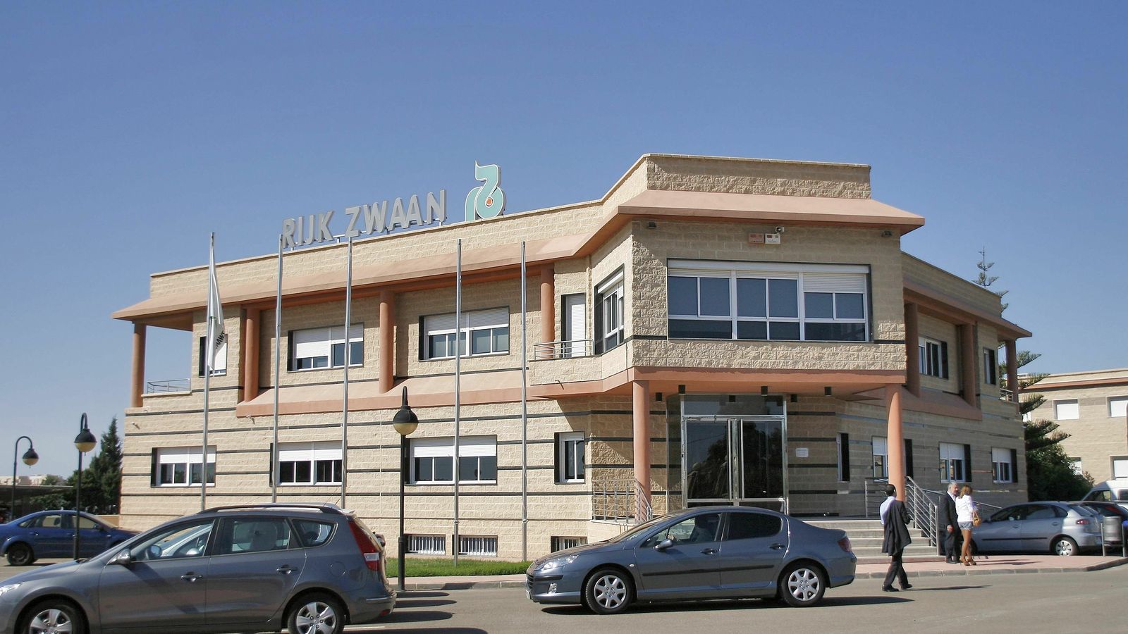 Edificio de Rijk Zwaan, en la carretera del Mamí