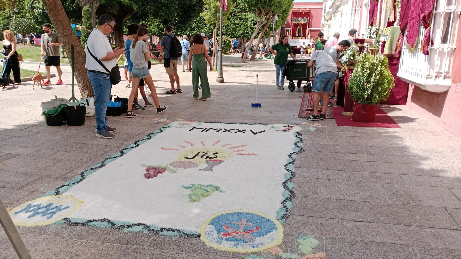 Altares y alfombras del Corpus en San Fernando: Medinaceli, primer premio