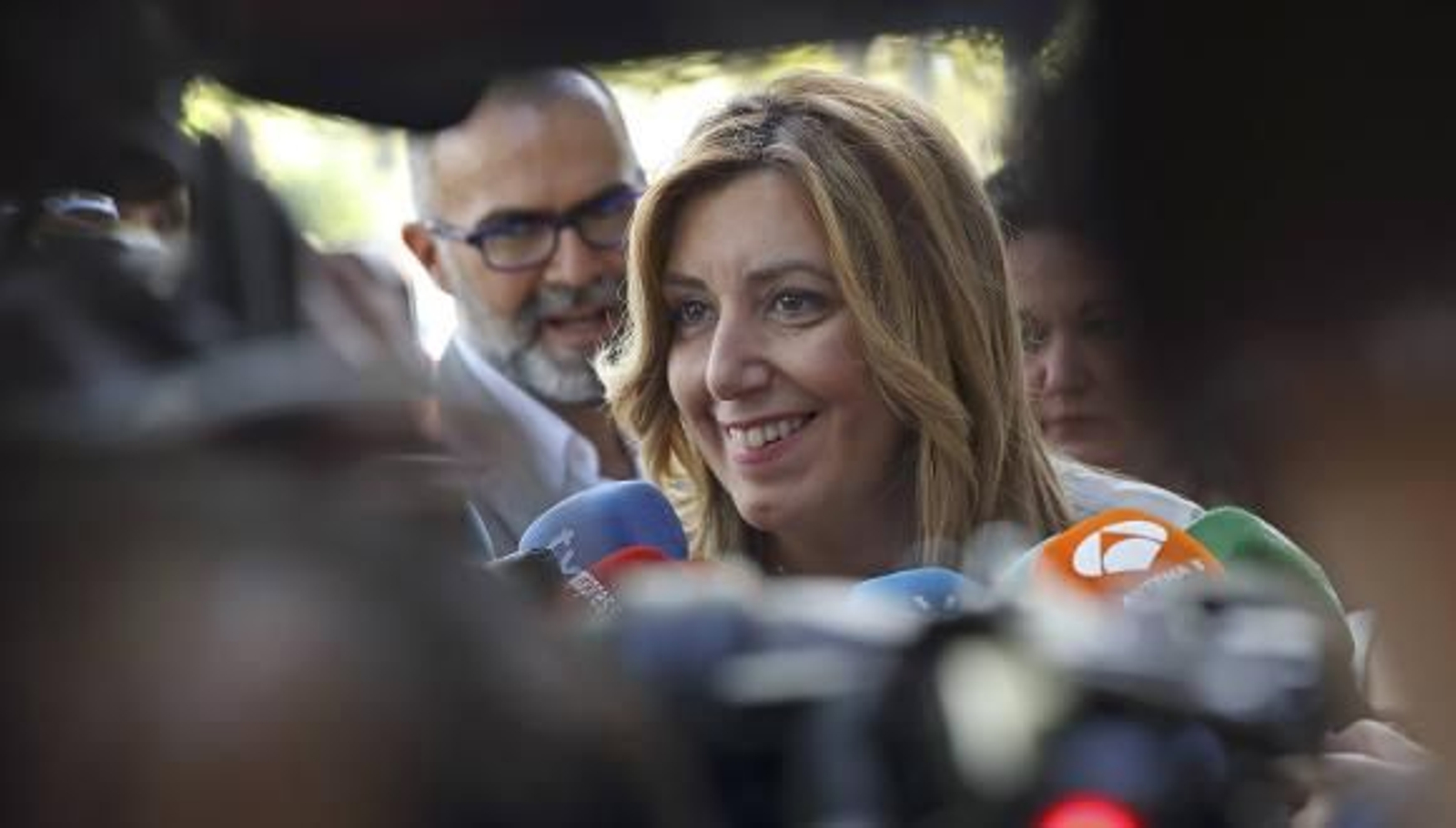 Susana Díaz defiende la "honradez y la honestidad" de Chaves y Griñán