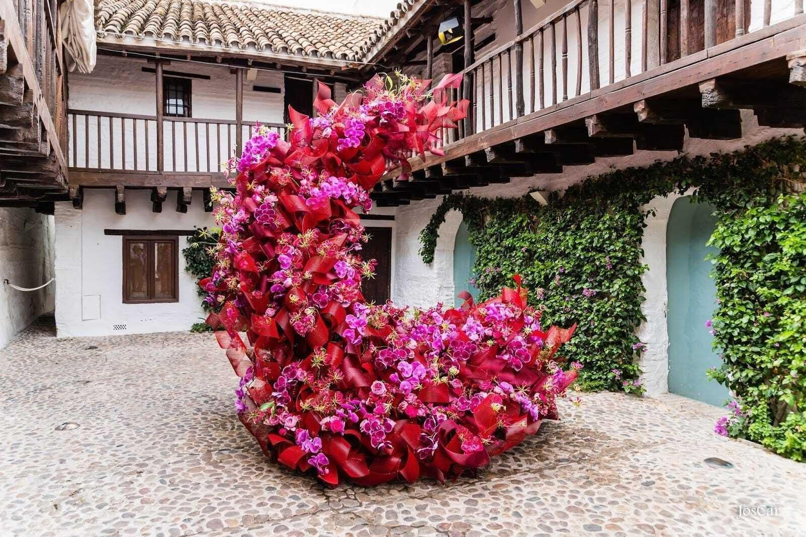 La Libélula levanta su segundo vuelo de la mano de la Maria Van den Eyden, la directora general del festival Flora, principal certamen floral del mundo