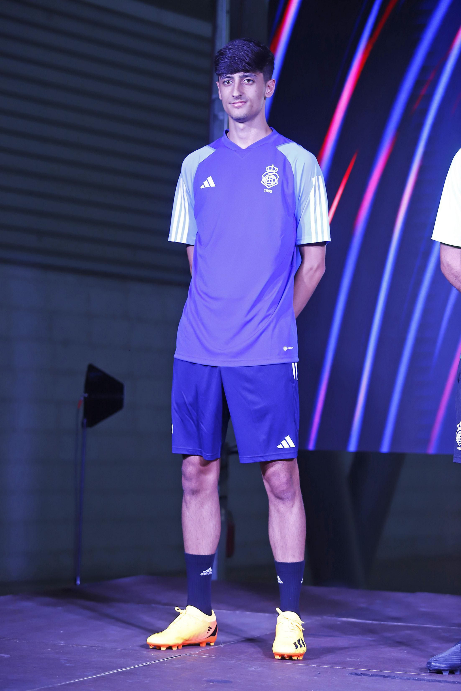 Imágenes de las nuevas equipaciones del Recreativo de Huelva para la temporada 2023/24