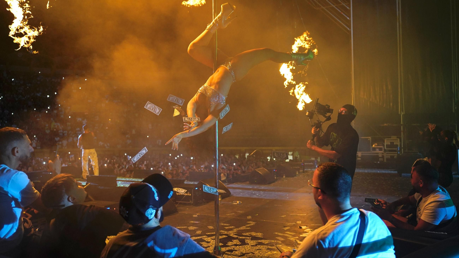 El concierto de JC Reyes en el Cabaret Festival de Algeciras, en imágenes
