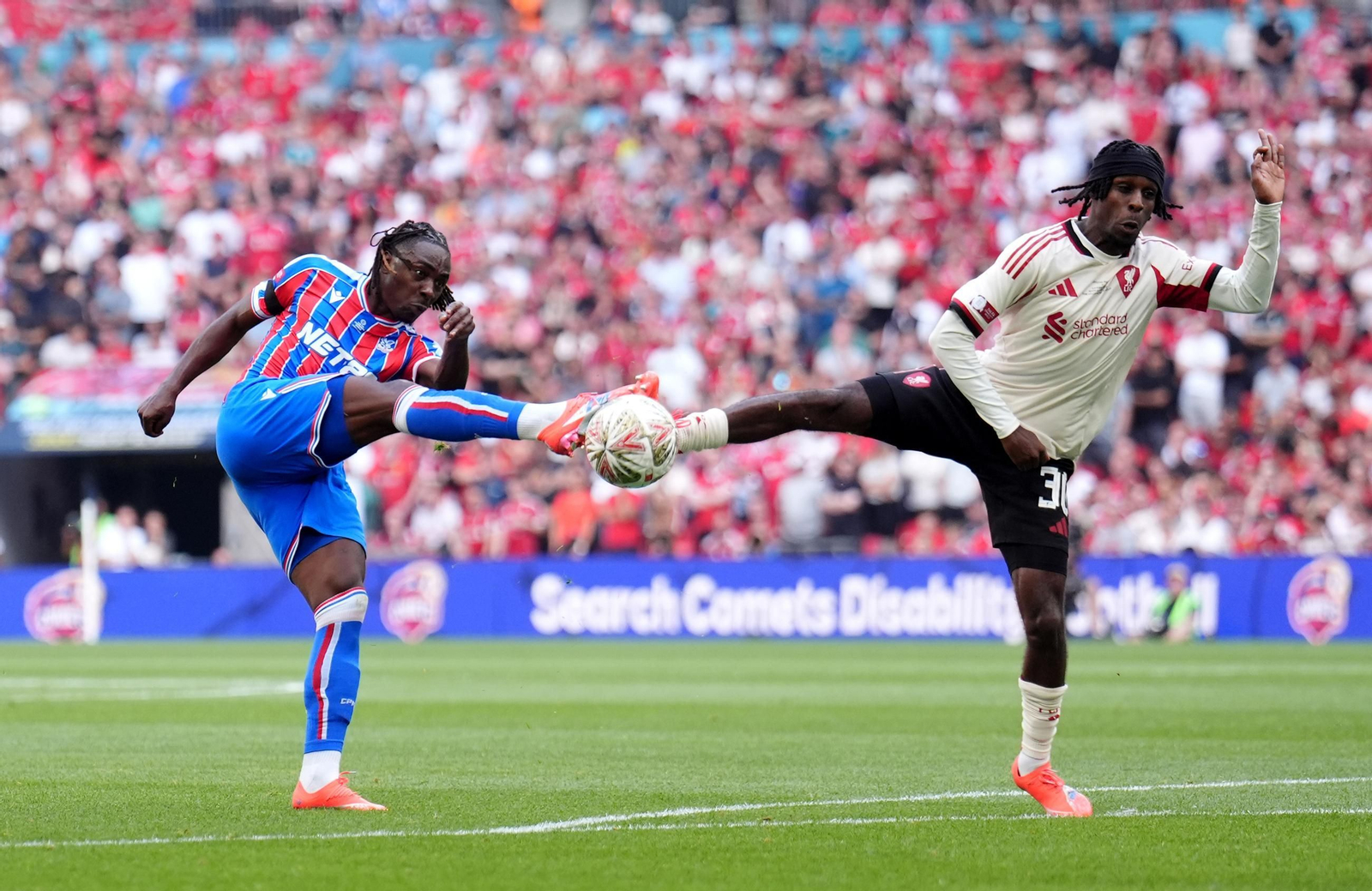 El título del Crystal Palace sobre el Liverpool, en imágenes (2-1)