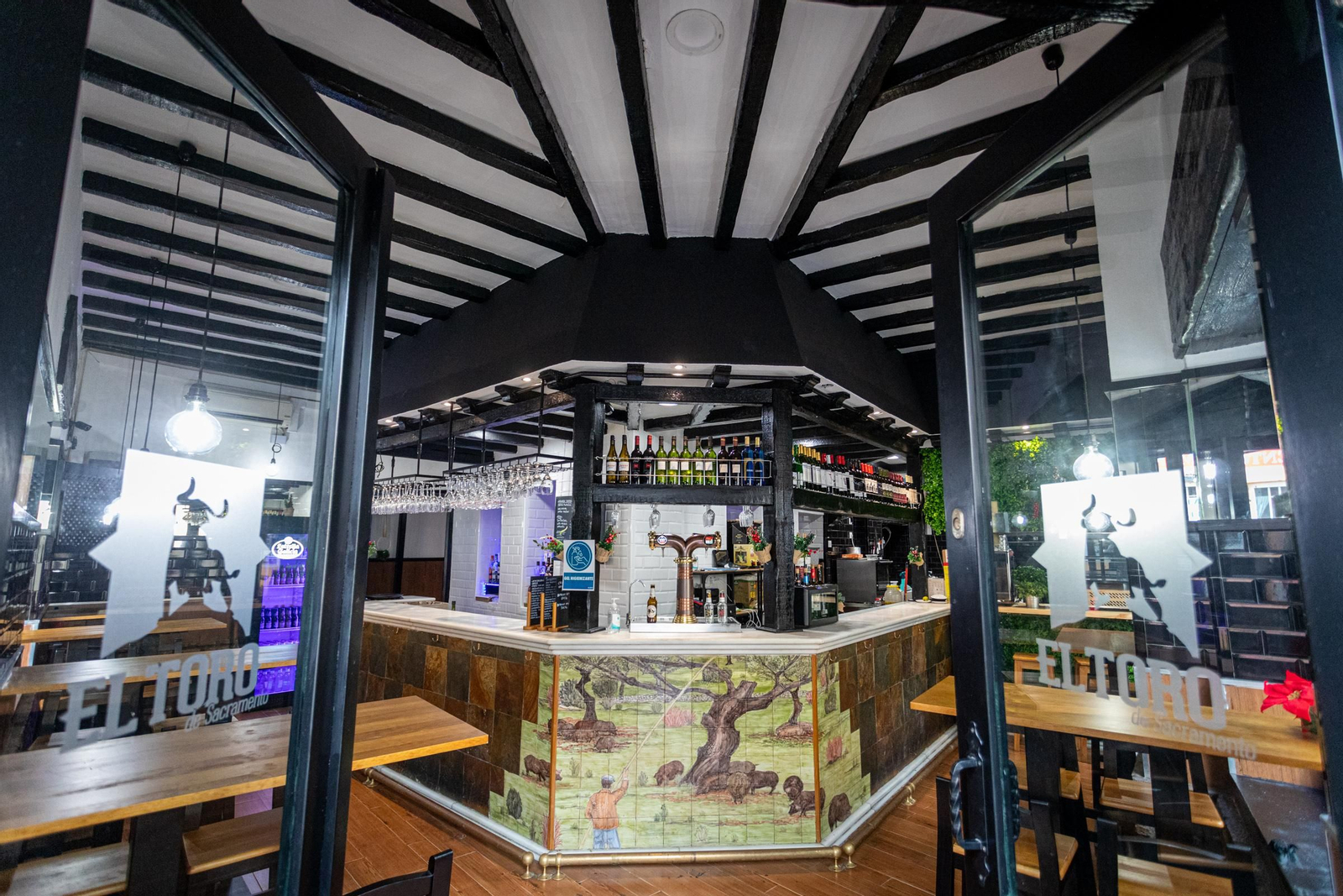 Imagen del nuevo local del restaurante El Toro de Sacramento.