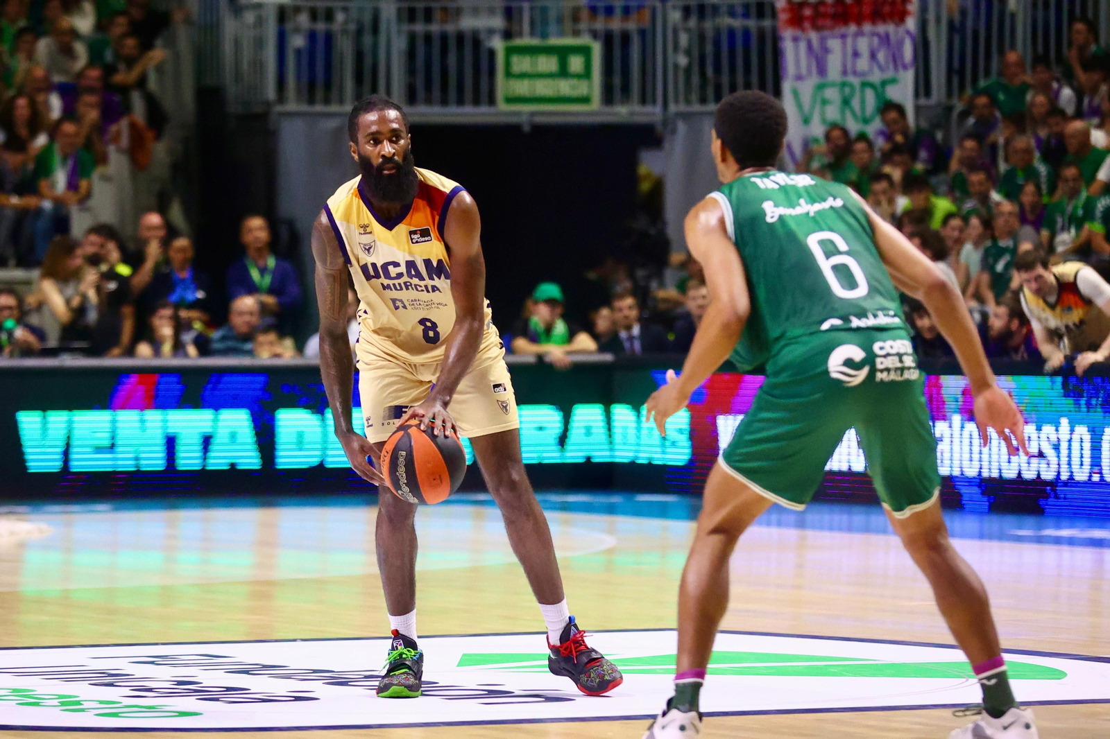 El quinto partido entre el Unicaja y el UCAM Murcia, en imágenes