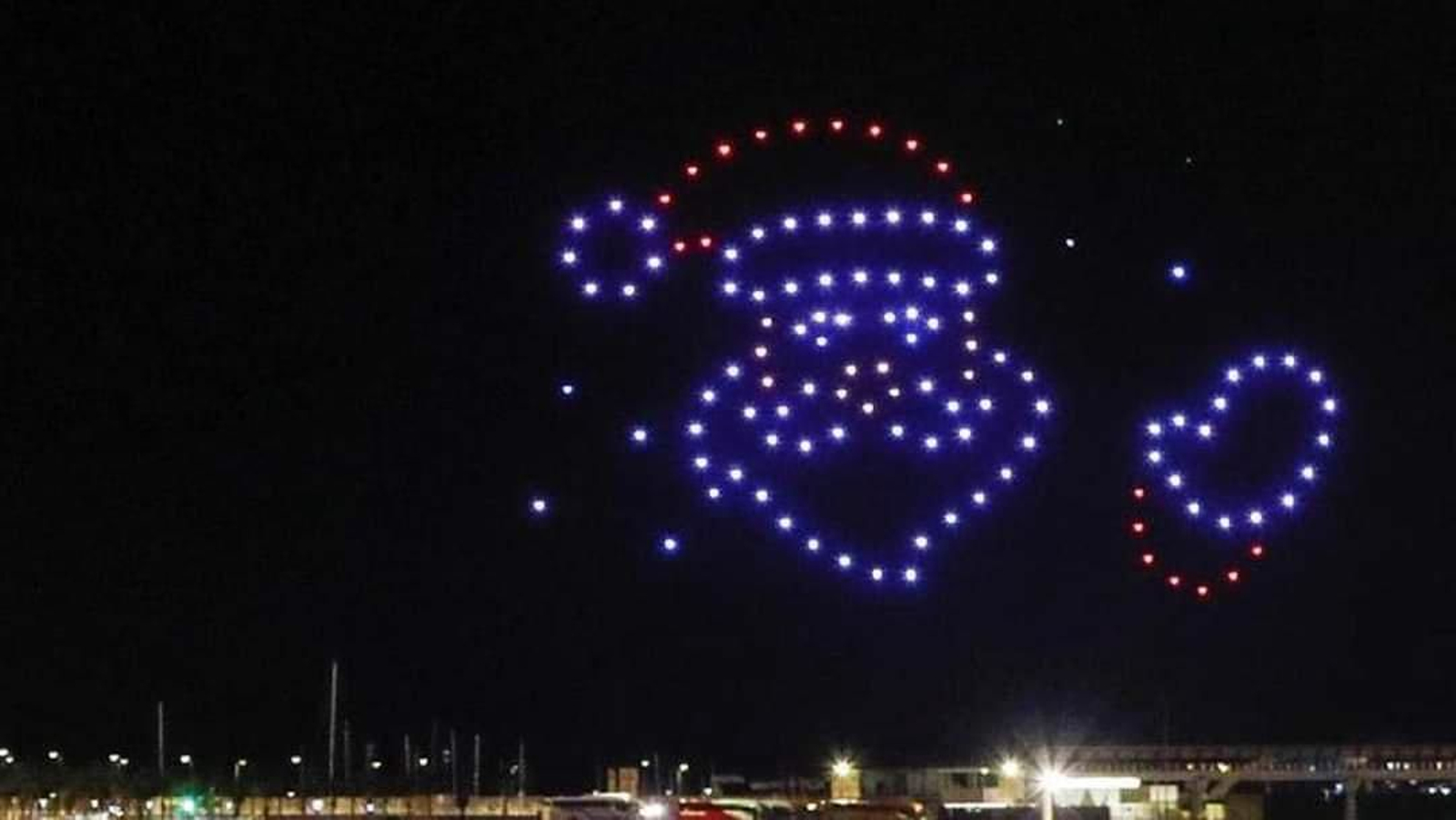 Un Papá Noel gigante surcará los cielos jiennenses este viernes en el Bulevar.
