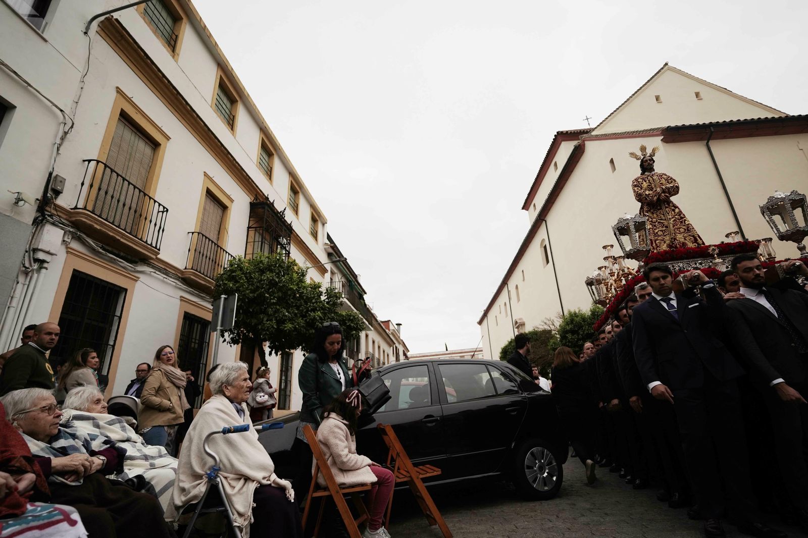 El Vía Crucis de las Cofradías 2020, en fotos