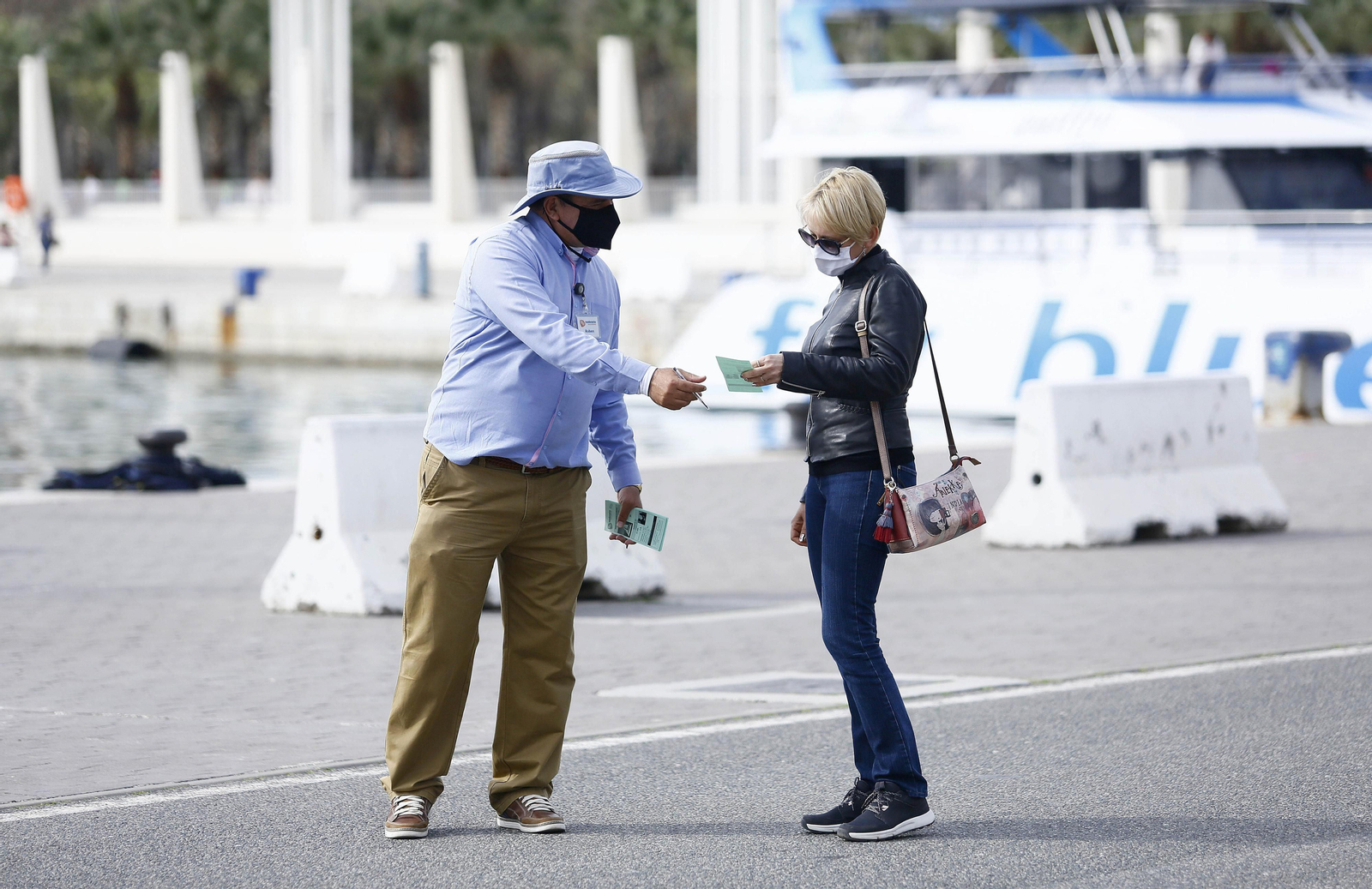 Las fotos de Málaga capital en la reapertura de bares y comercio no esencial