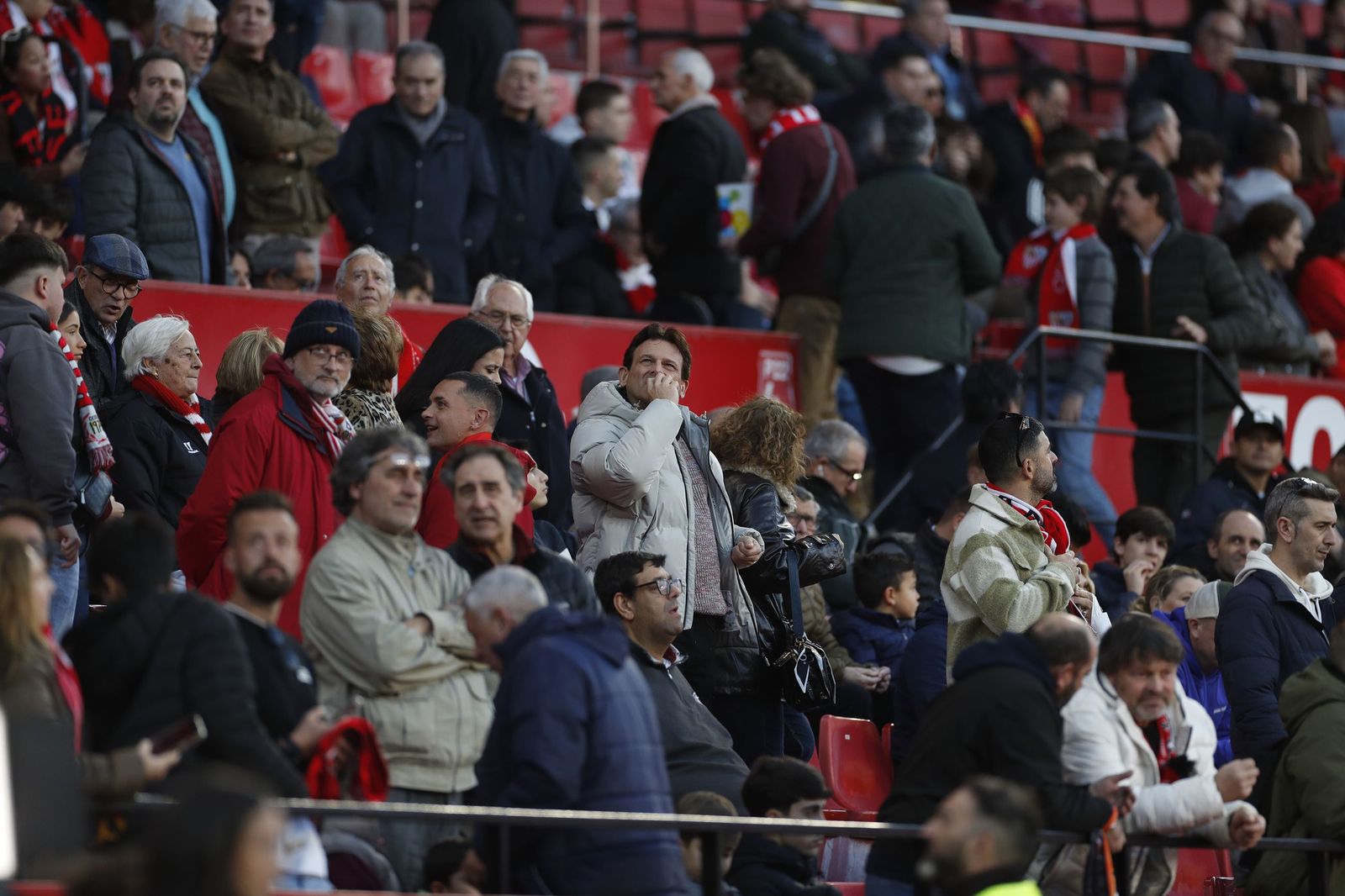 Búscate en las fotos del Sevilla FC - Alavés