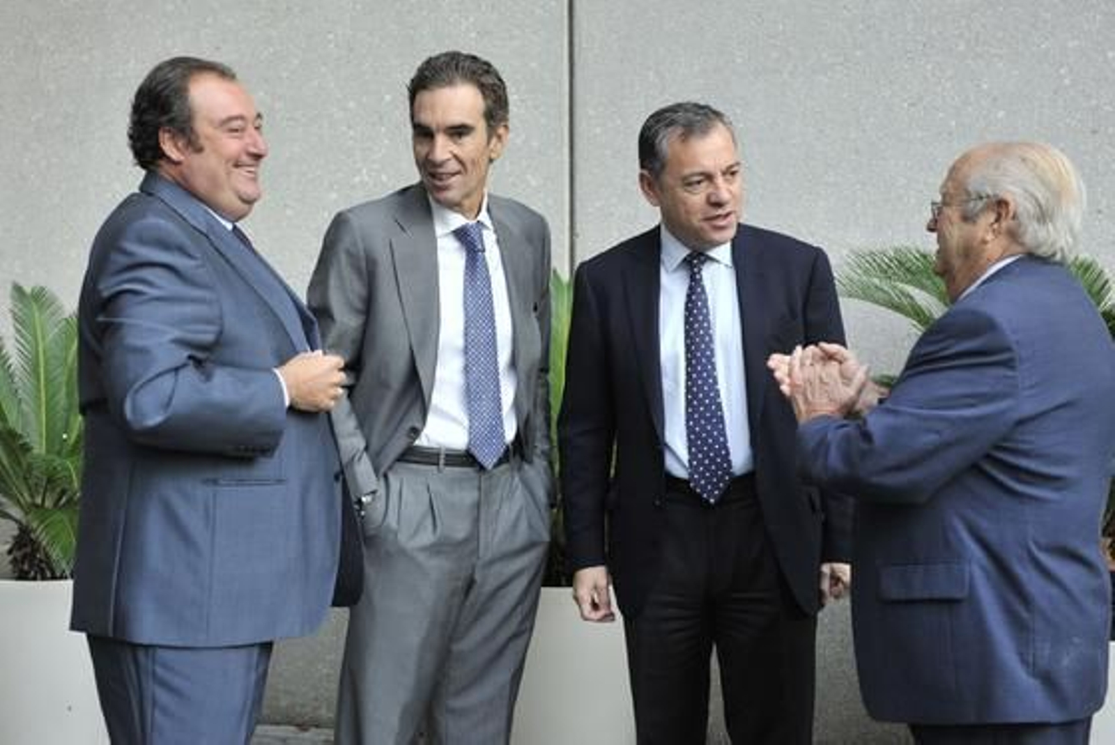 Tomás Valiente, director general del Grupo Joly; Antonio Miguel Gálvez, consejero delegado de Galia; David Moreno, socio director de Garrigues, y Luis Alarcón de la Oliva, directivo de Galia.

Foto: Juan Carlos Vázquez