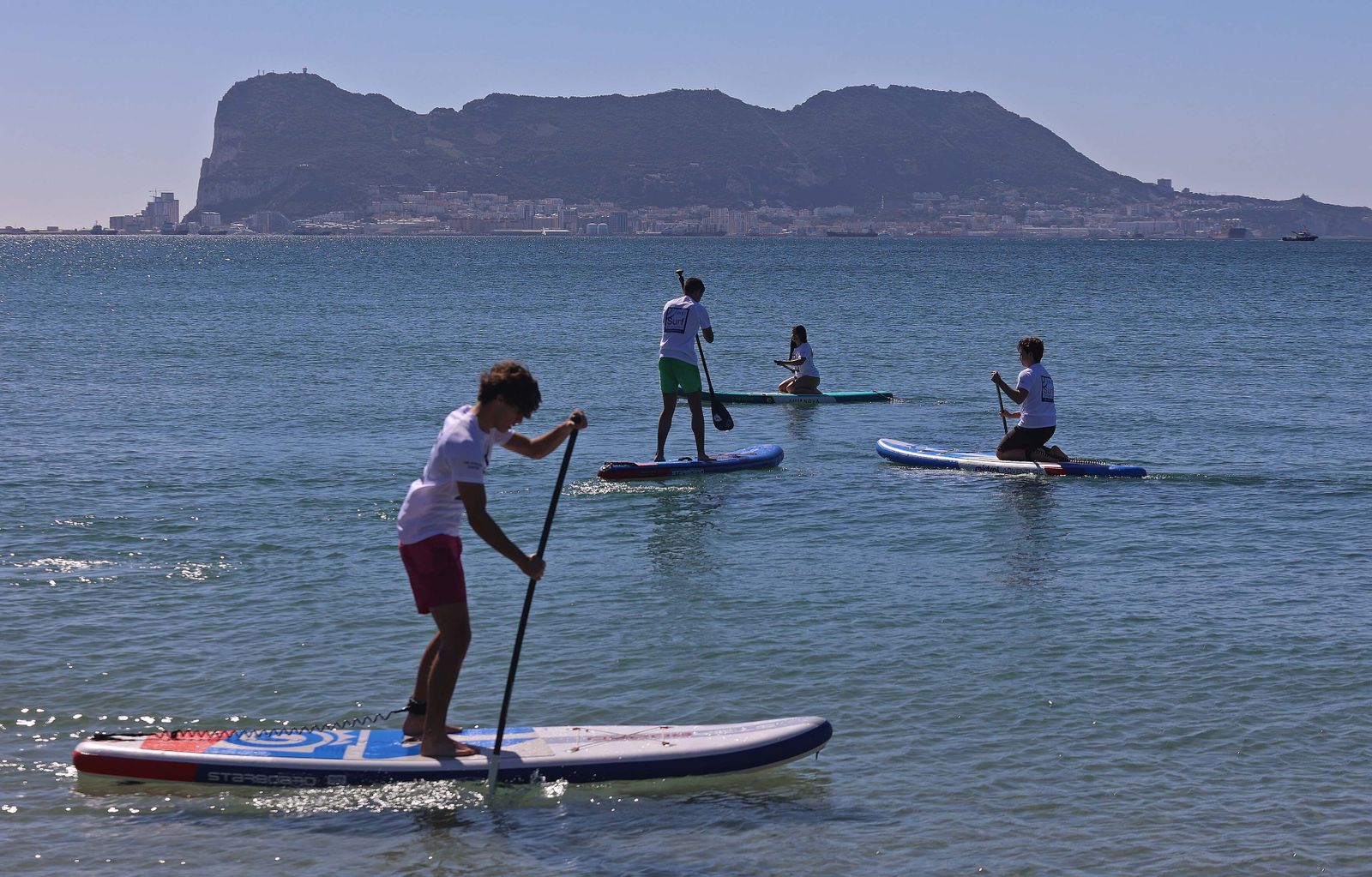 Fotos de la jornada de paddel surf inclusivo de EDP en Palmones