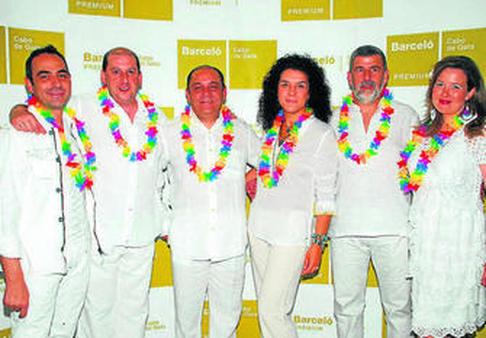 El 'Barceló Cabo de Gata' se tiñe de blanco para recibir el verano