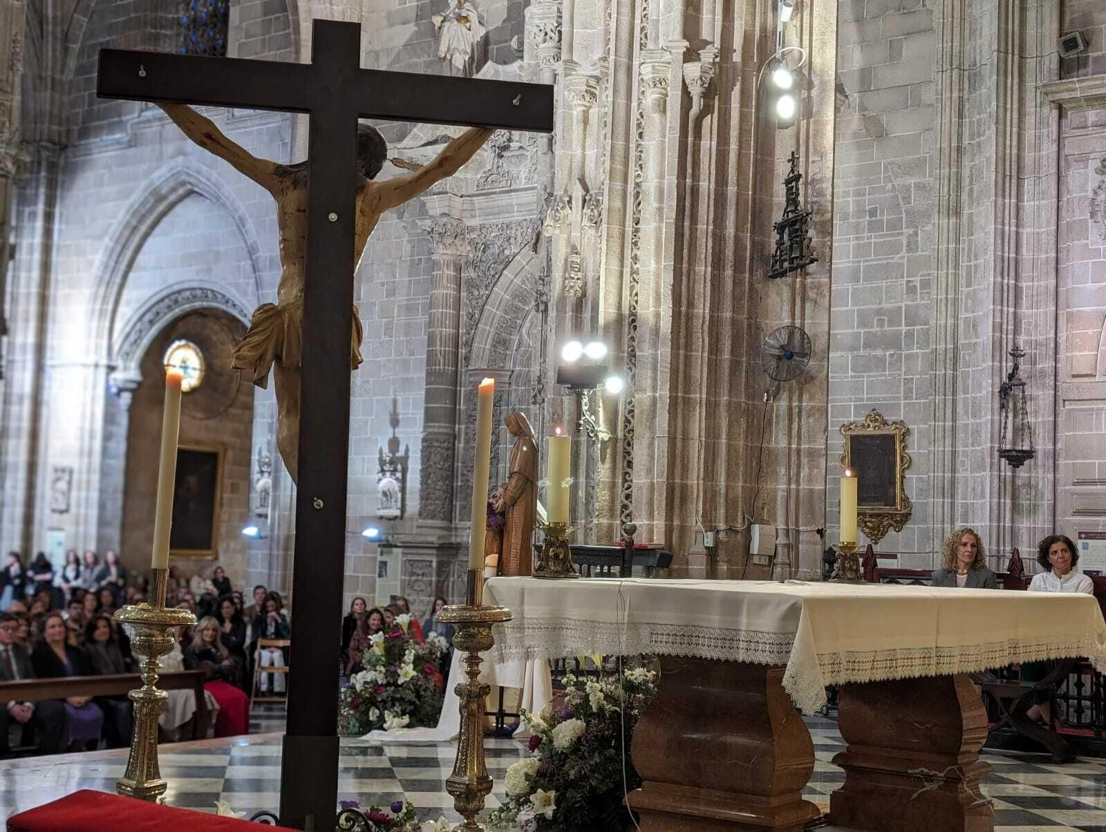 Así fue el gran encuentro por el 75 aniversario del colegio Jesús-María 'El Cuco' en Jerez Así fue el gran encuentro por el 75 aniversario del colegio Jesús-María 'El Cuco' en Jerez