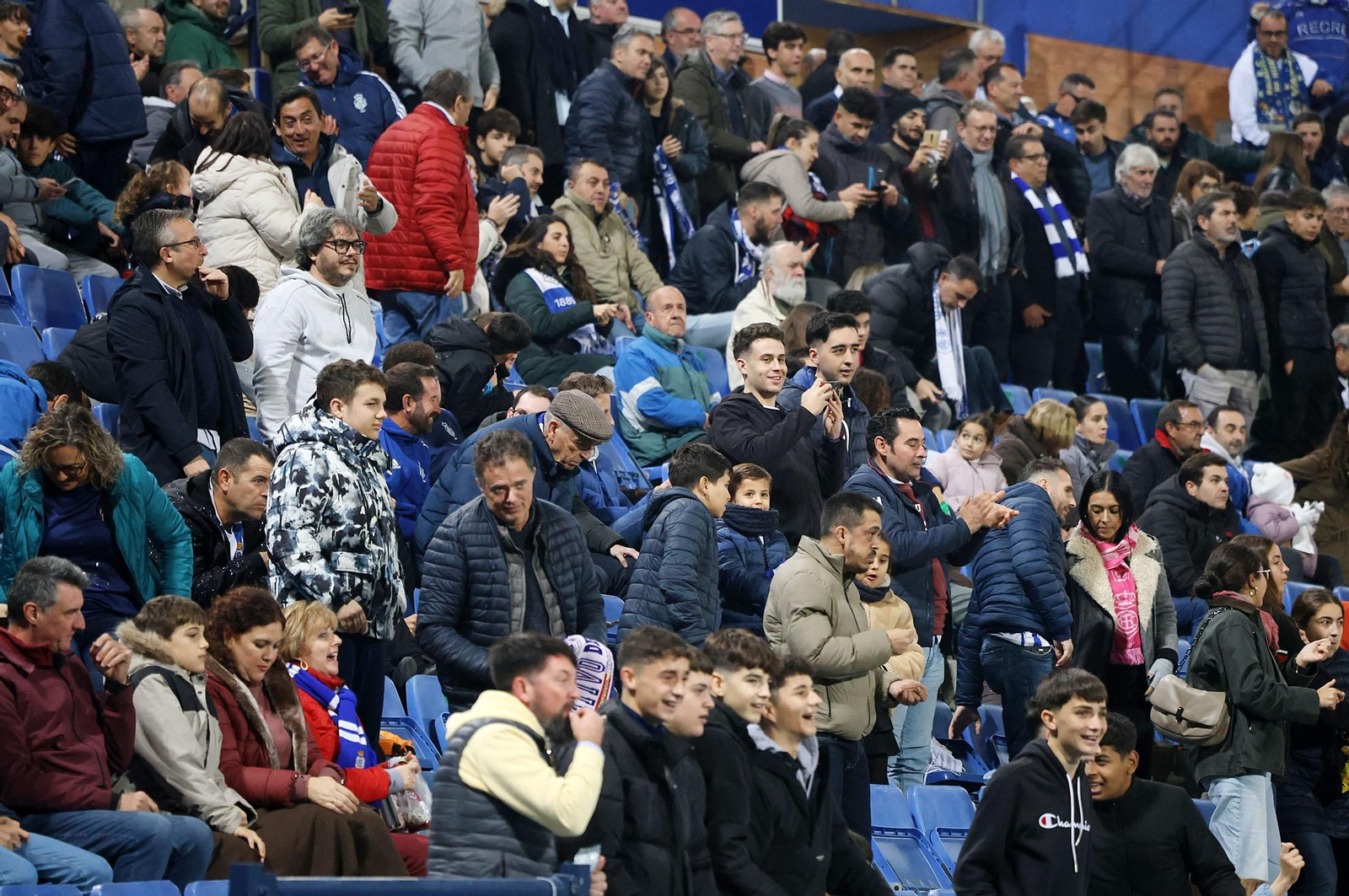 Búscate en las gradas del Nuevo Colombino en el Recre-Intercity