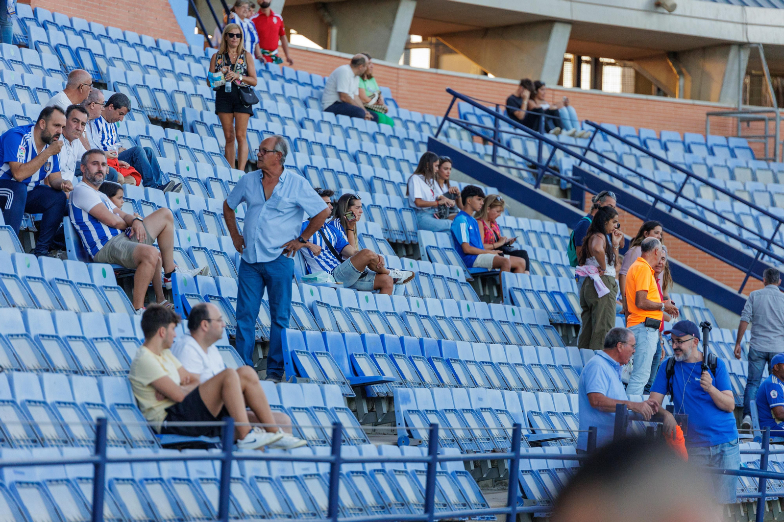 Las imágenes del ambiente en el Recreativo de Huelva-Intercity