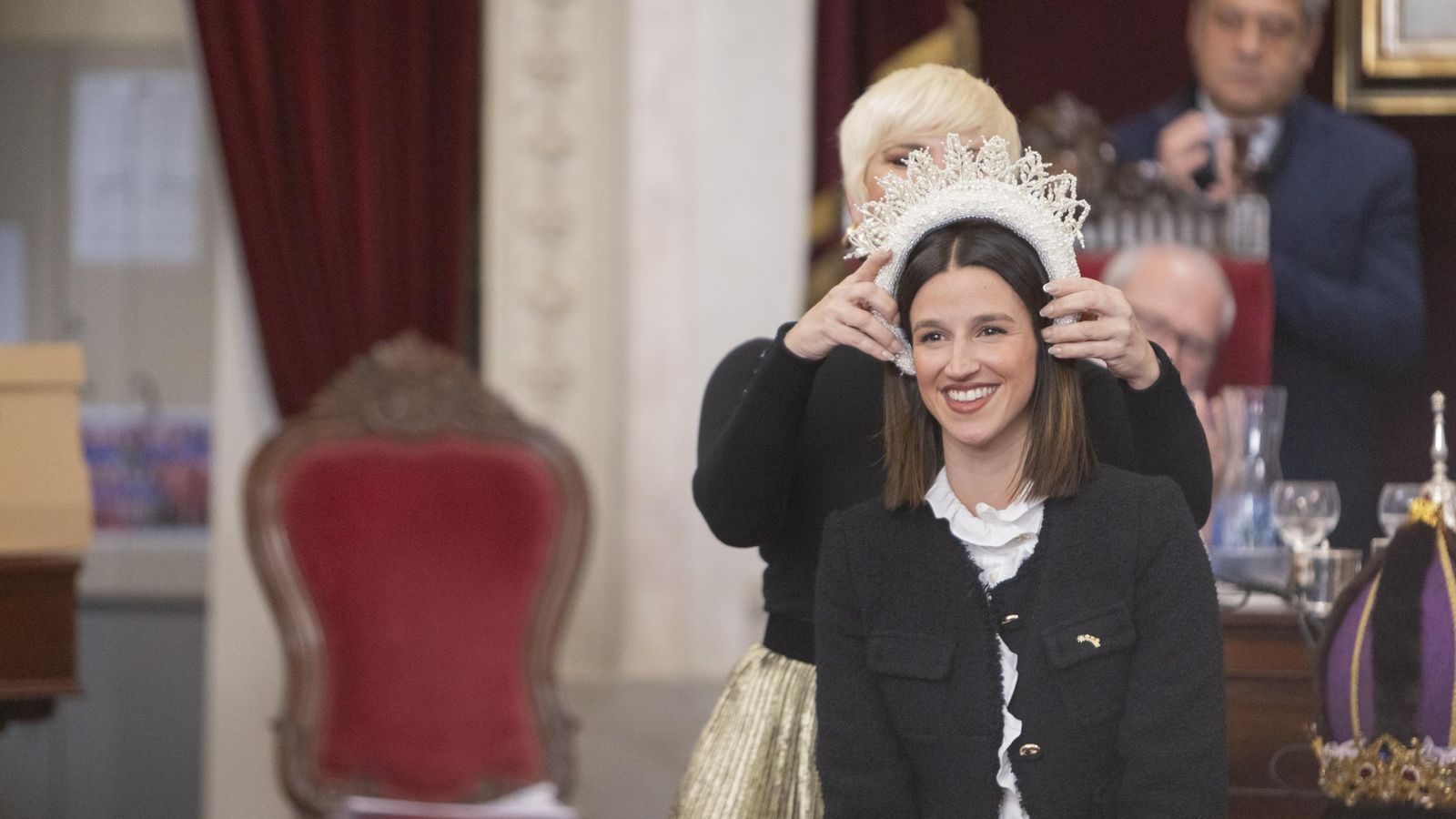Las imágenes del traspaso de coronas de SM los Reyes Magos de Cádiz