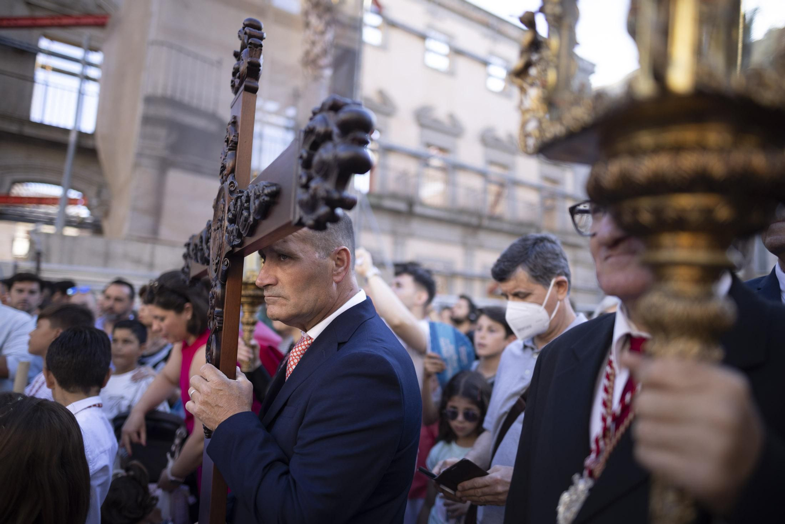 Imágenes de la salida extraordinaria de La Borriquita por las calles de Huelva