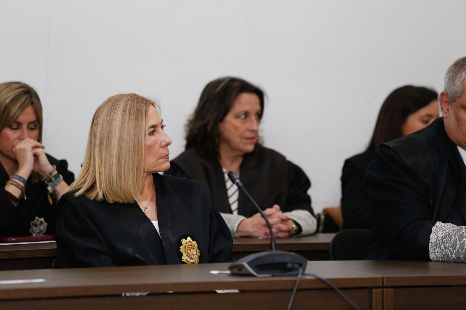 Fotos de la imposición de la Cruz de San Raimundo de Peñafort a la jueza María José Sanz Alcázar en Algeciras