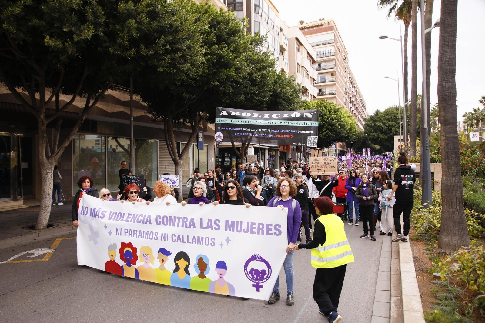 Las imágenes de la manifestación realizada por la Plataforma de Acción Feminista en Almería