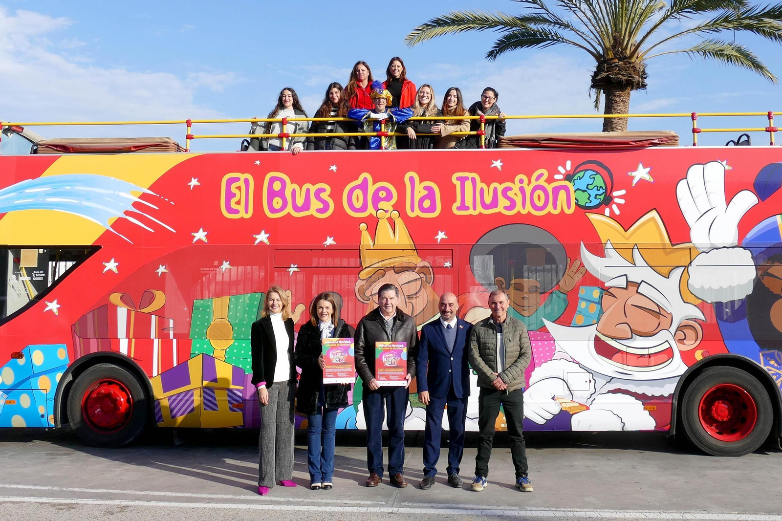 Presentación de la campaña El bus de la Ilusión a beneficio de Cáritas Diocesana