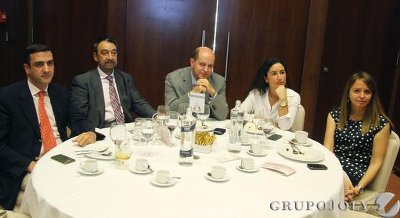 Pedro Montero, Andrés García, Jerónimo Retamal, Ana Chocano y Carmen Fernández.

Foto: Victoria Hidalgo / Juan Carlos Vazquez