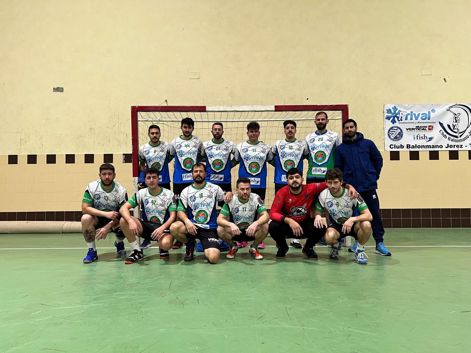 El Balonmano Jerez cayó en el Pabellón Veguita contra el Barbate.