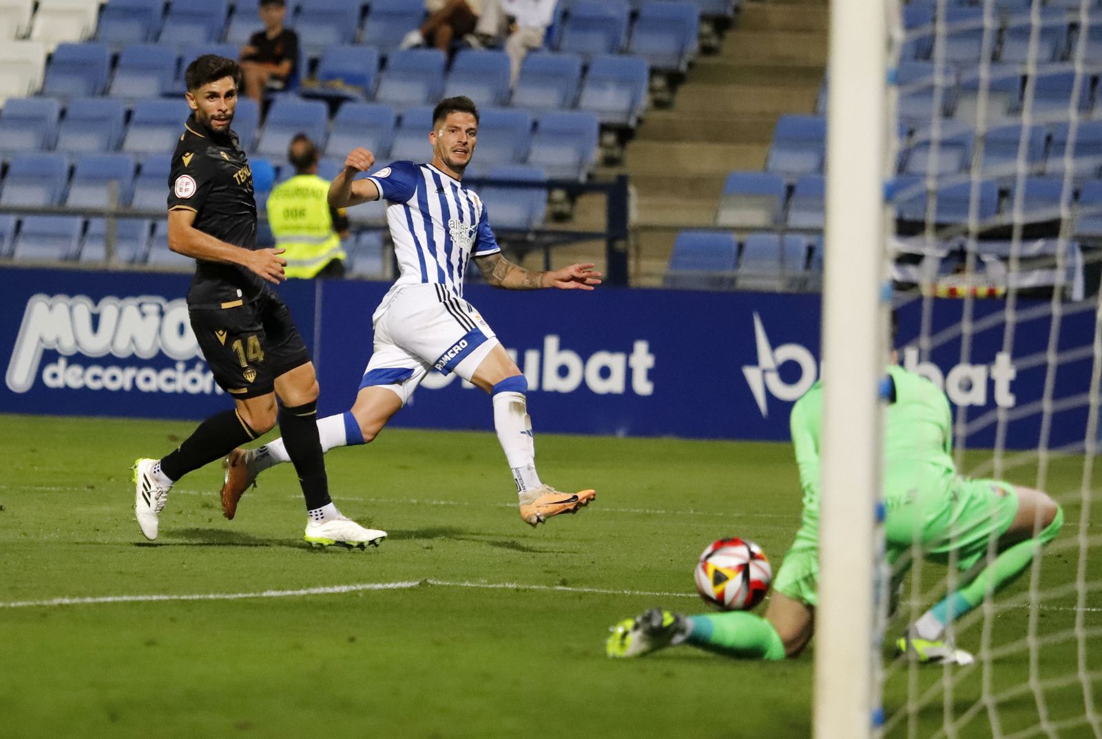 Imágenes del encuentro entre el Recreativo de Huelva y el CD Castellón