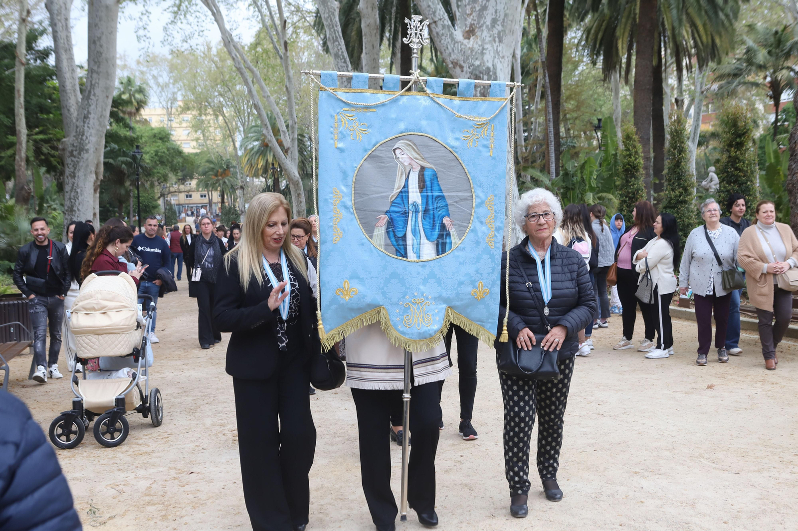 Fotos de la procesión infantil del colegio Nuestra Señora de los Milagros de Algeciras