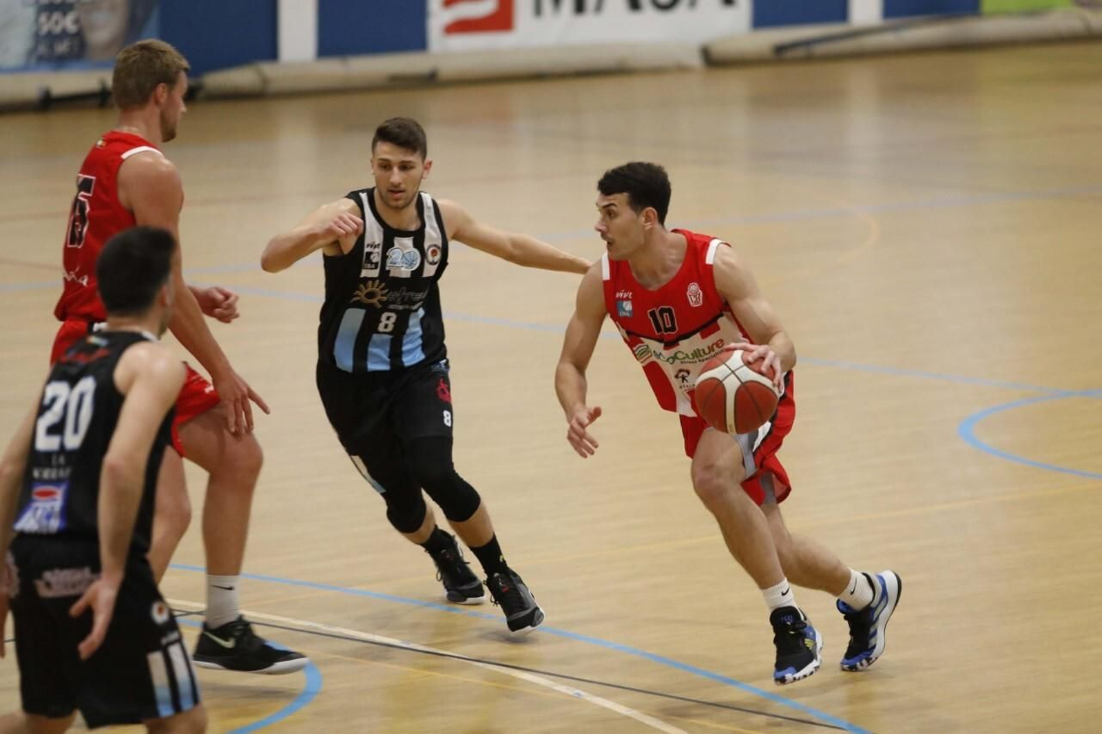 Víctor Chernodolia persigue a un adversario, en una imagen de archivo