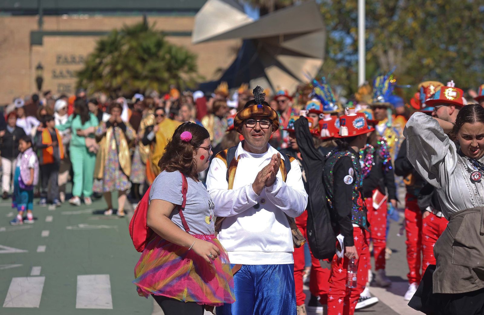 La cabalgata de agrupaciones del Carnaval de Algeciras, en imágenes