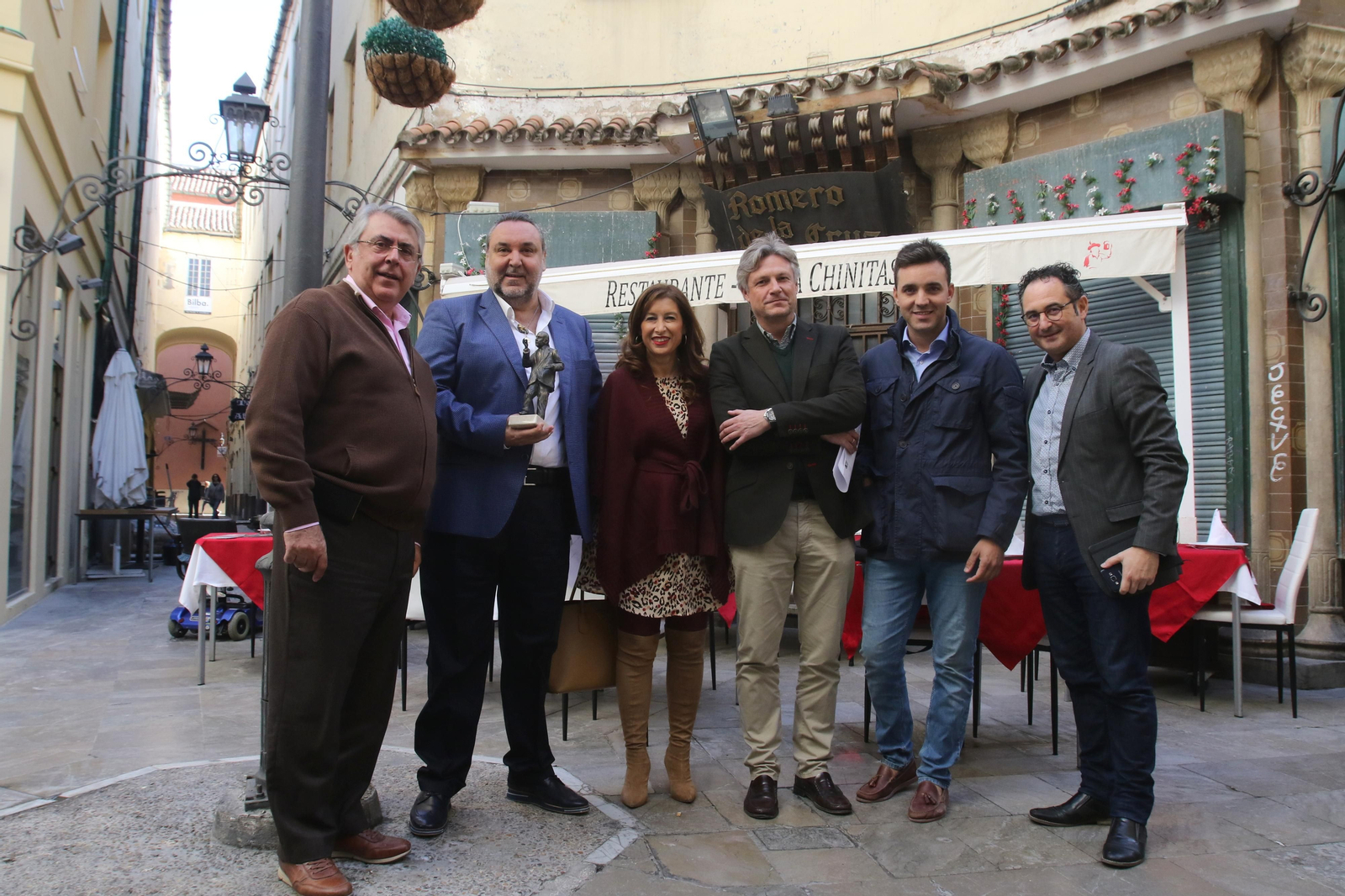 Una escultura para Chiquito en el Pasaje Chinitas.