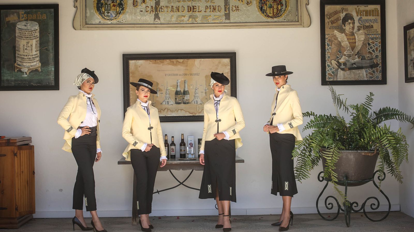 Cayetano del Pino presenta sus nuevos y elegantes uniformes