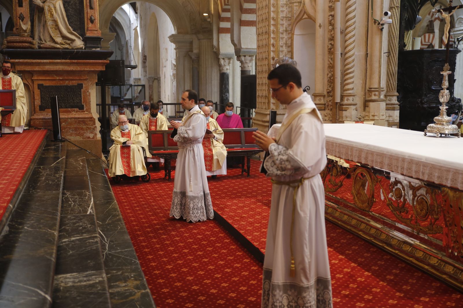 Mario González y Javier Solaz reciben la ordenación sacerdotal