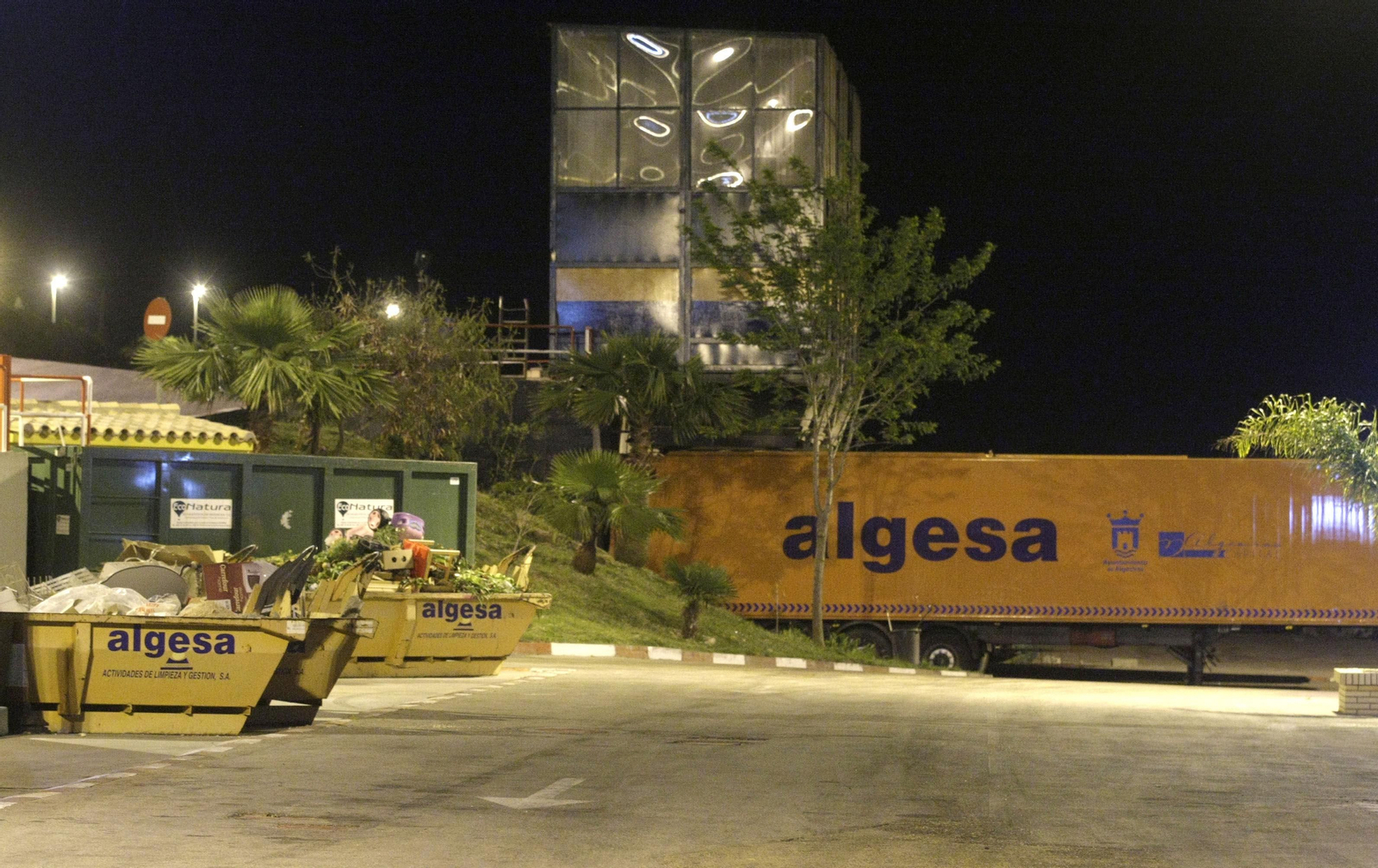 Imagen tomada en el punto limpio de Algesa en Los Guijos el día de las detenciones.