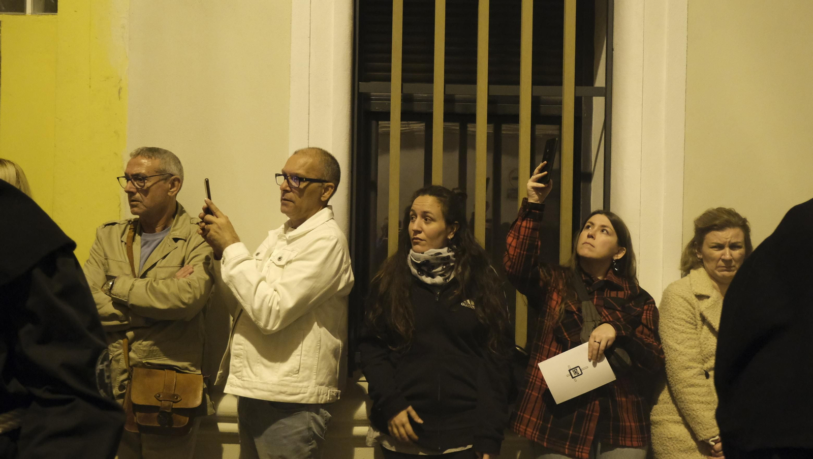 Procesión del Perdón en Almería, en imágenes