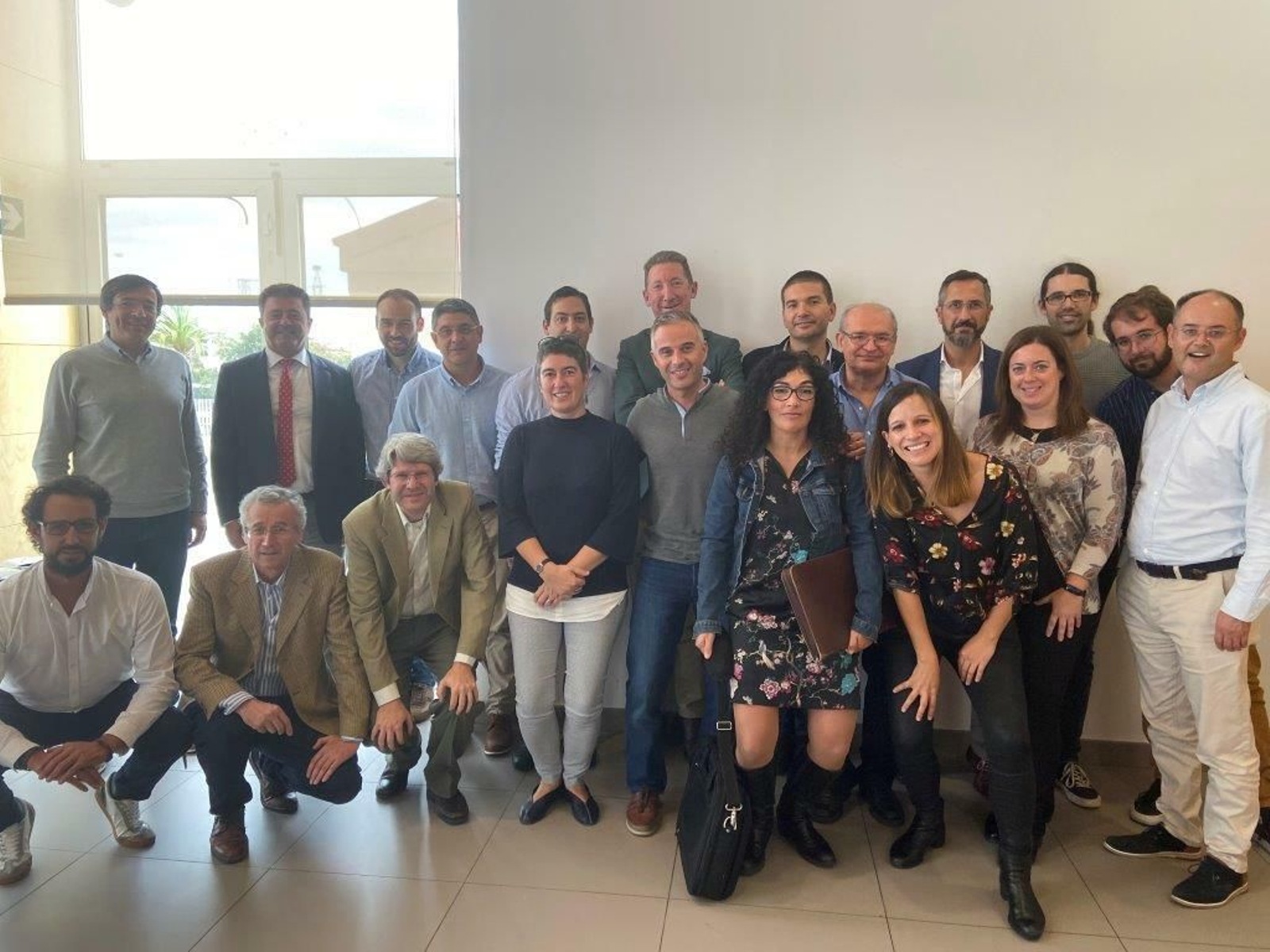 Presentación del proyecto en la Escuela Técnica Superior de Ingeniería (ETSI) de la UHU. Presentación del proyecto en la Escuela Técnica Superior de Ingeniería (ETSI) de la UHU.