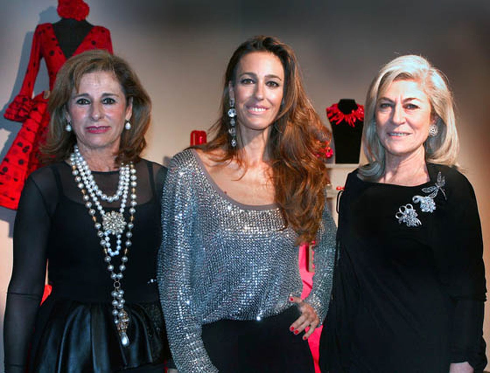 En los extremos, Sabina y Ada García Redondo, con Sabina Castilla, de Sabina.

Foto: Victoria Ramírez