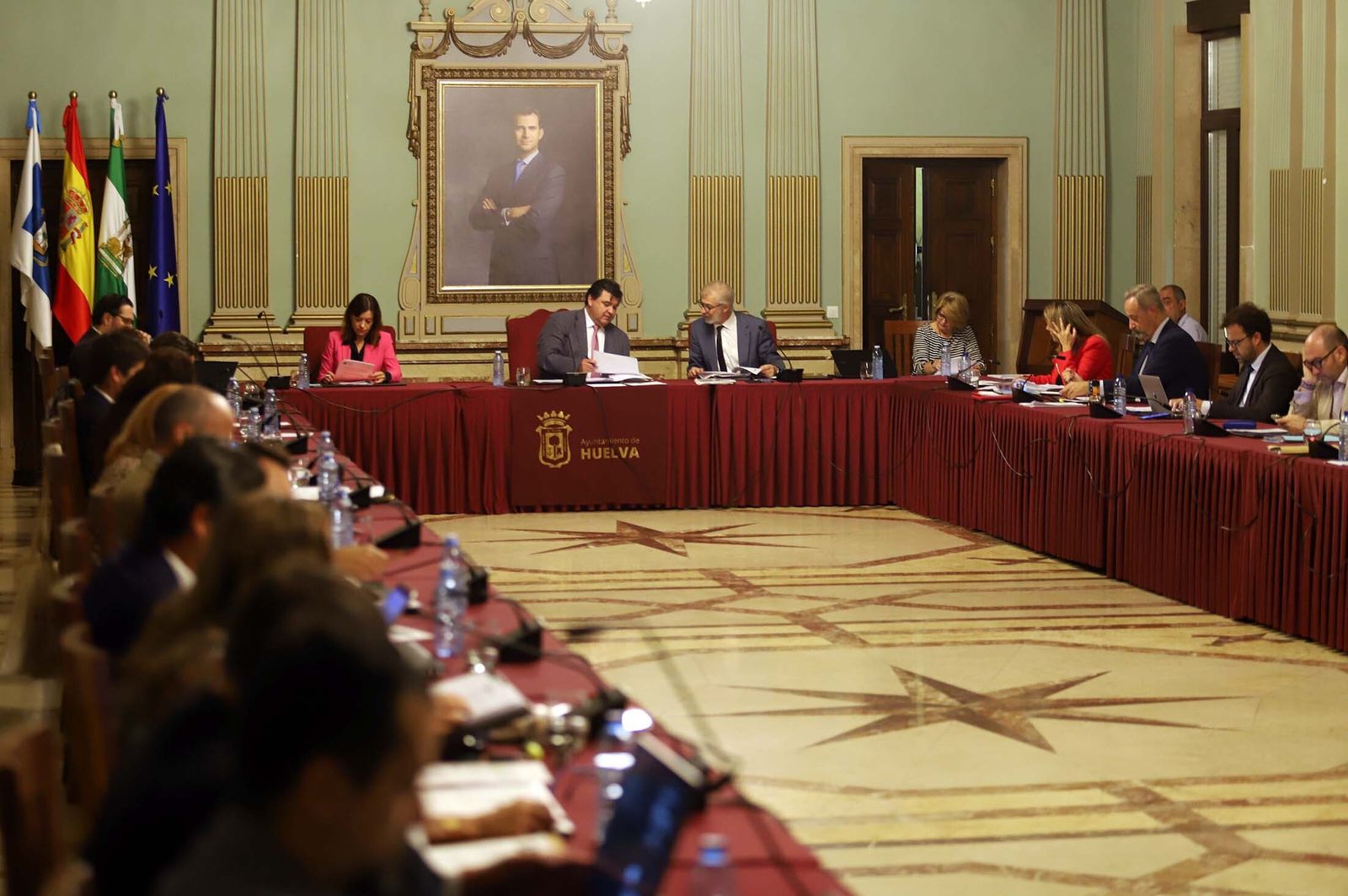 Sesión plenaria celebrada en el Ayuntamiento de Huelva.