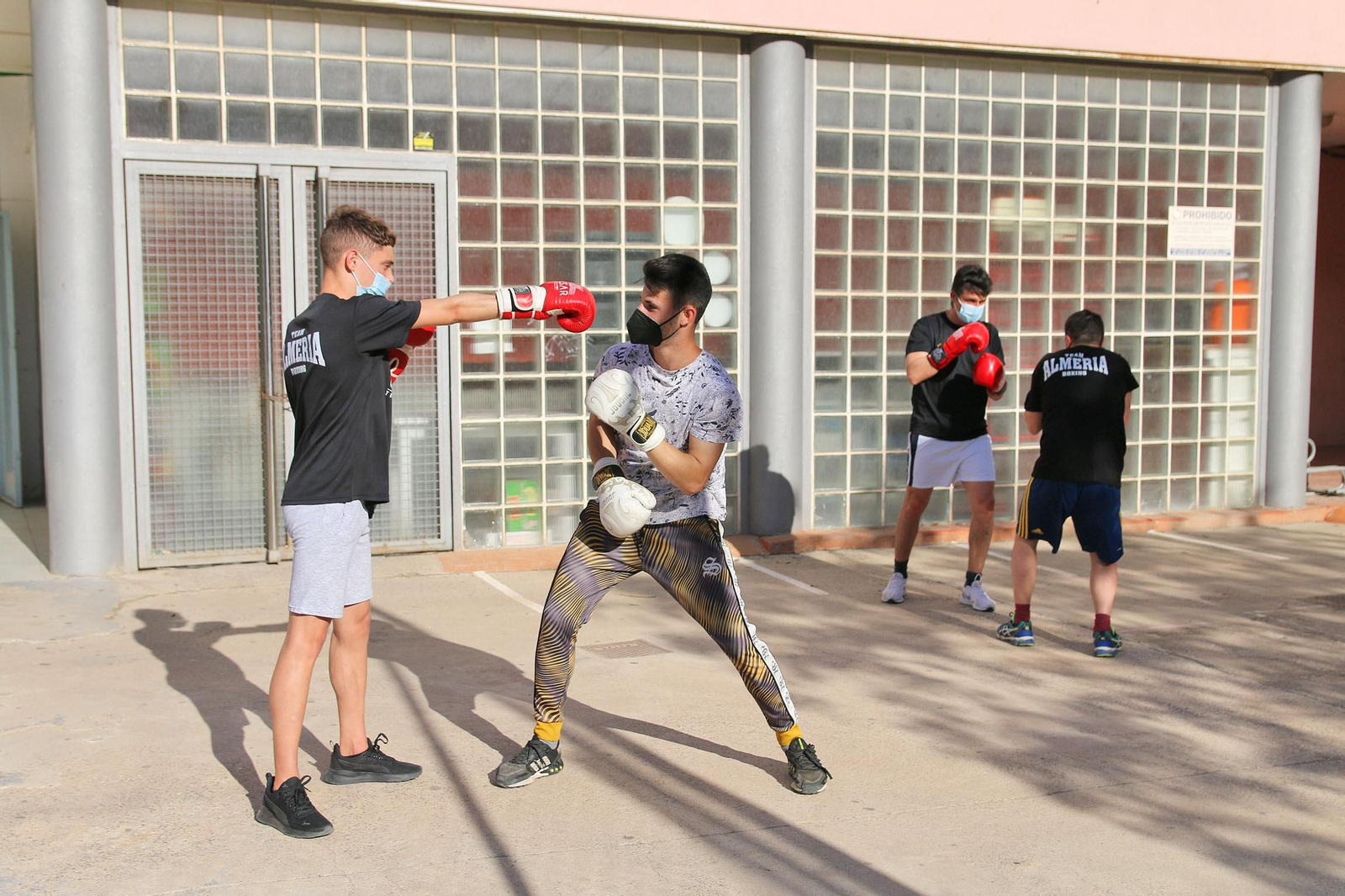 Fotogalería del entrenamiento del Almería Boxing.