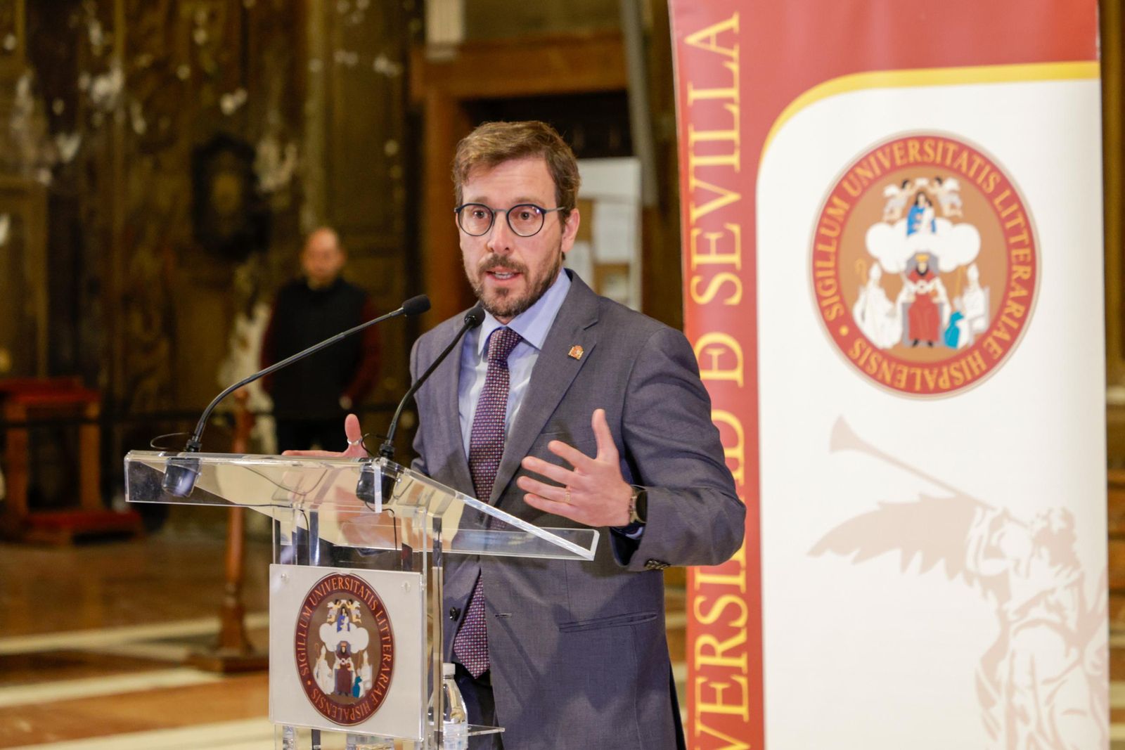 Las imágenes de la visita a las cubiertas de la Iglesia de la Anunciación