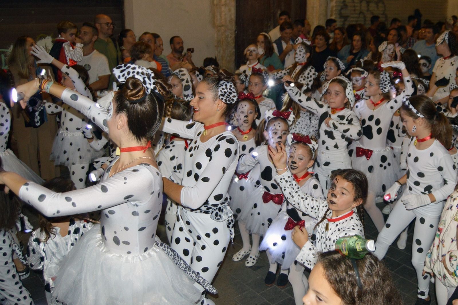 Búscate en la Cabalgata de Cruella de Vil en El Puerto