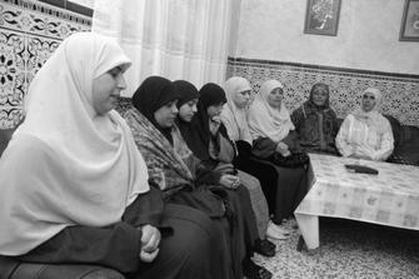 Los familiares de los detenidos en la 'Duna' se reunieron para leer la carta de clemencia enviada al juez Garzón.