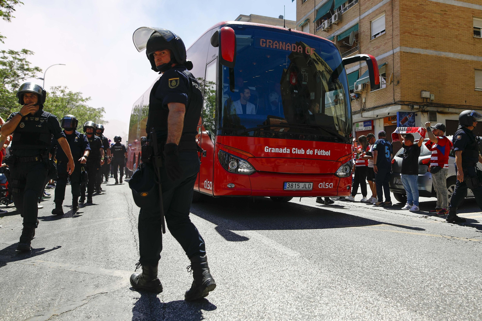 En imágenes: así ha recibido la afición del Granada a su equipo