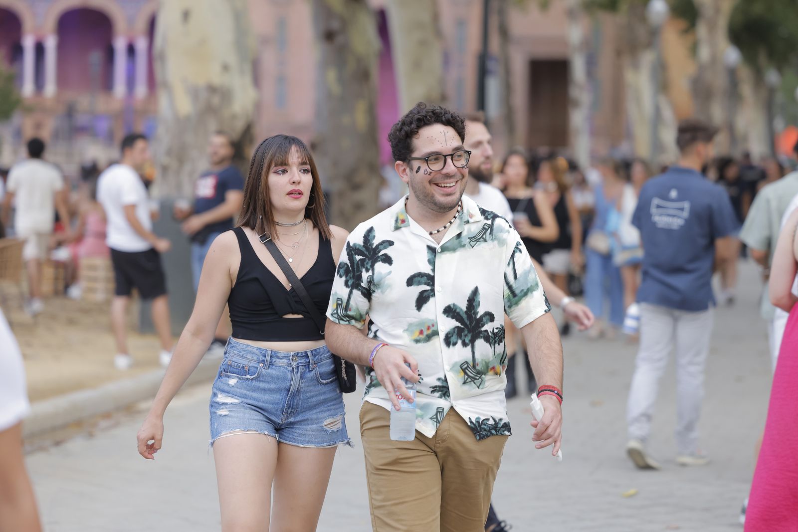 Búscate en las fotos del concierto de Bizarrap