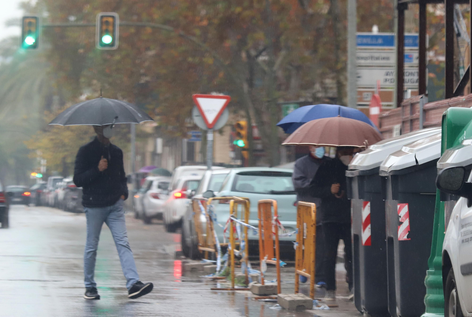 La mañana del sábado despide las lluvias de otoño en Huelva