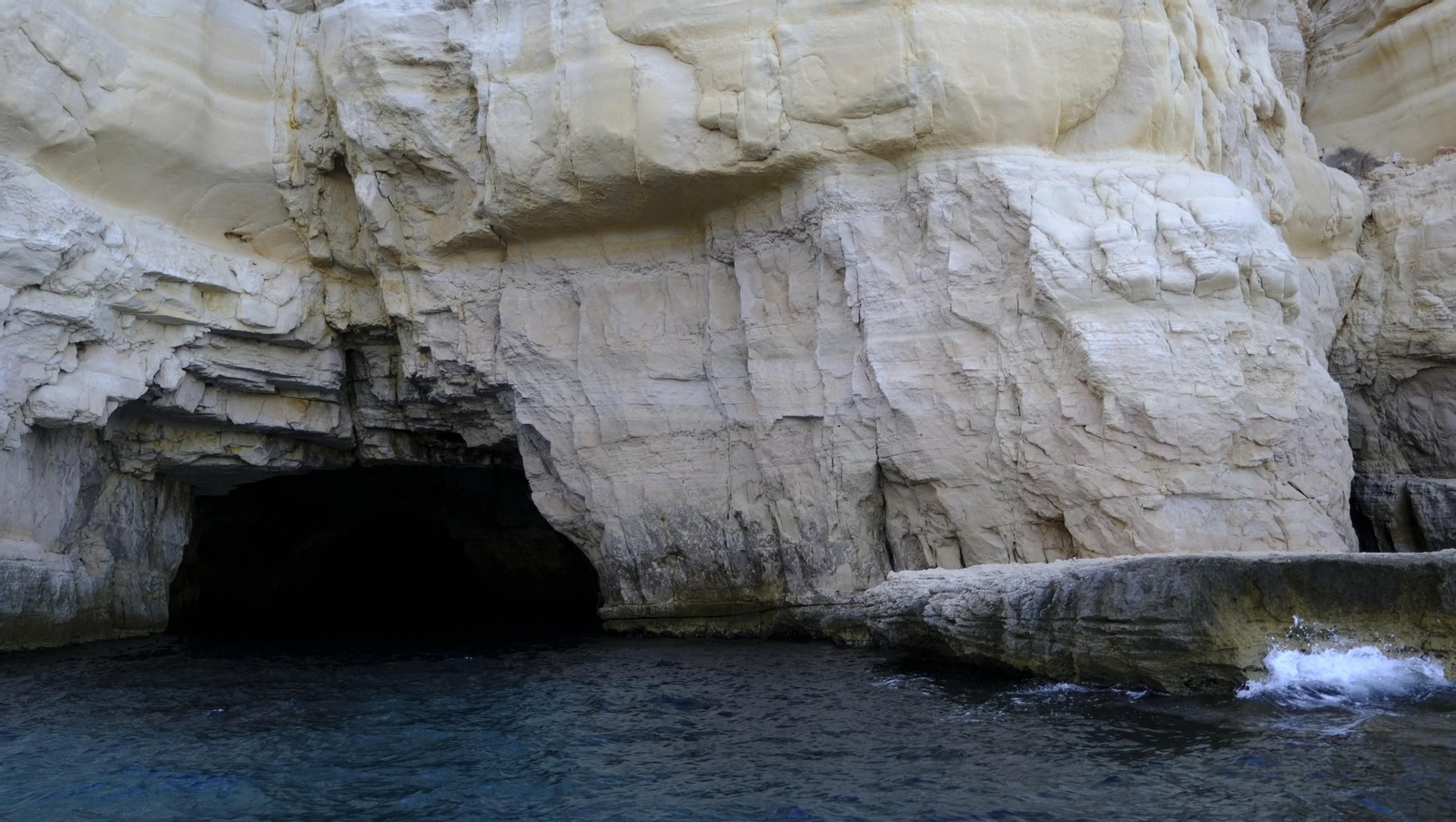 Una jornada con el servicio marítimo de la Policía Local de Níjar, en imágenes