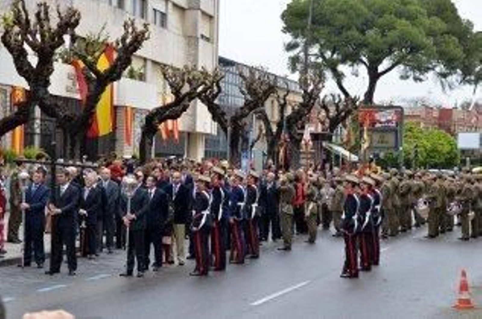 El Ejército hace su tradicional homenaje a La Defensión