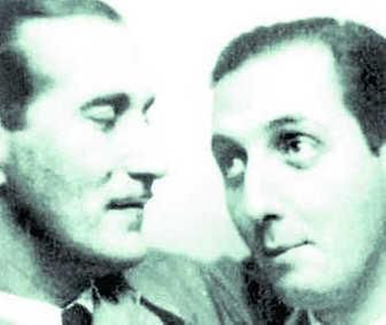 Joaquín Romero Murube, a la derecha, junto a Pepín Bello.