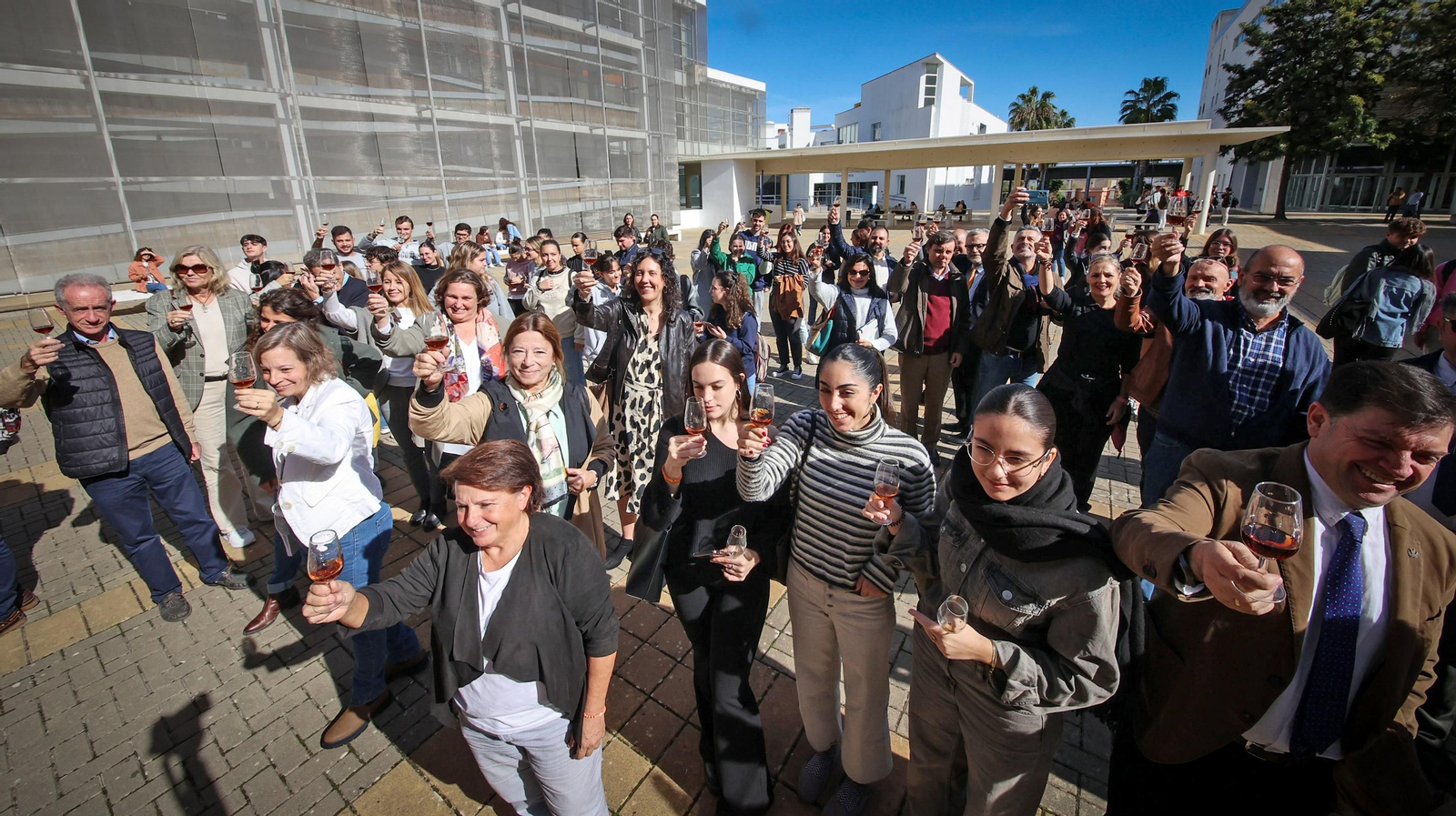 Búscate en el Brindis por el Día Mundial del Enoturismo en el Campus de Jerez