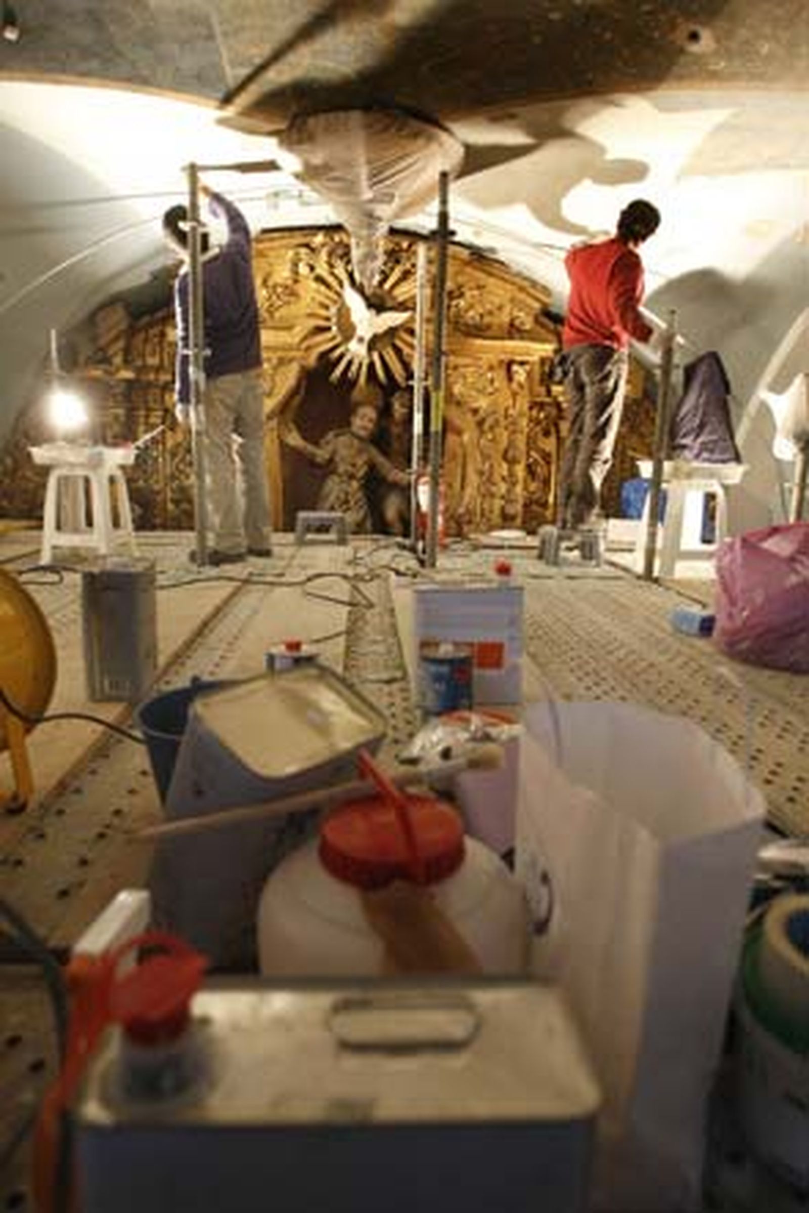 La rehabilitación del templo han descubierto el deficiente estado de conservación en el que se encontraba su estructura

Foto: Jose Braza